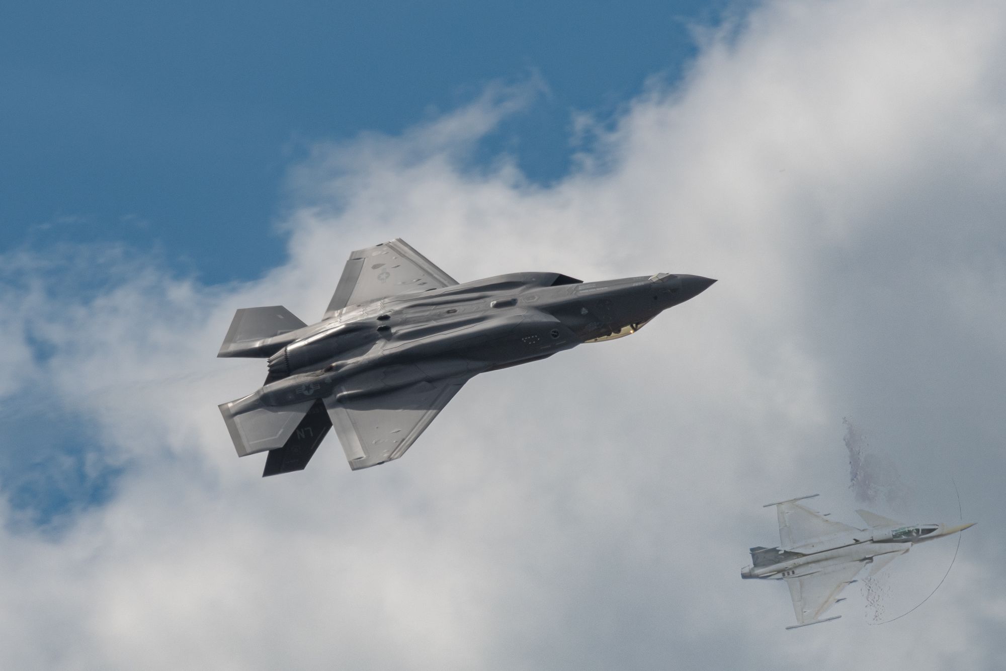 Ohrenbetäubende Power: Die F-35 beeindruckt im Flying Display