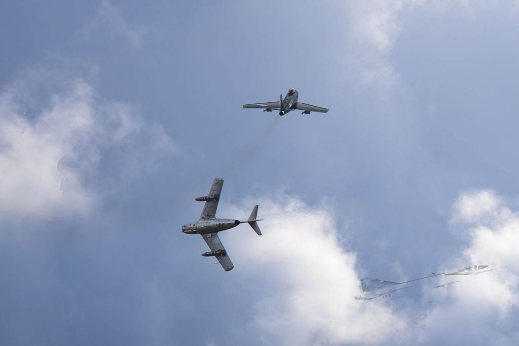 Dogfight F-86 vs MIG-15